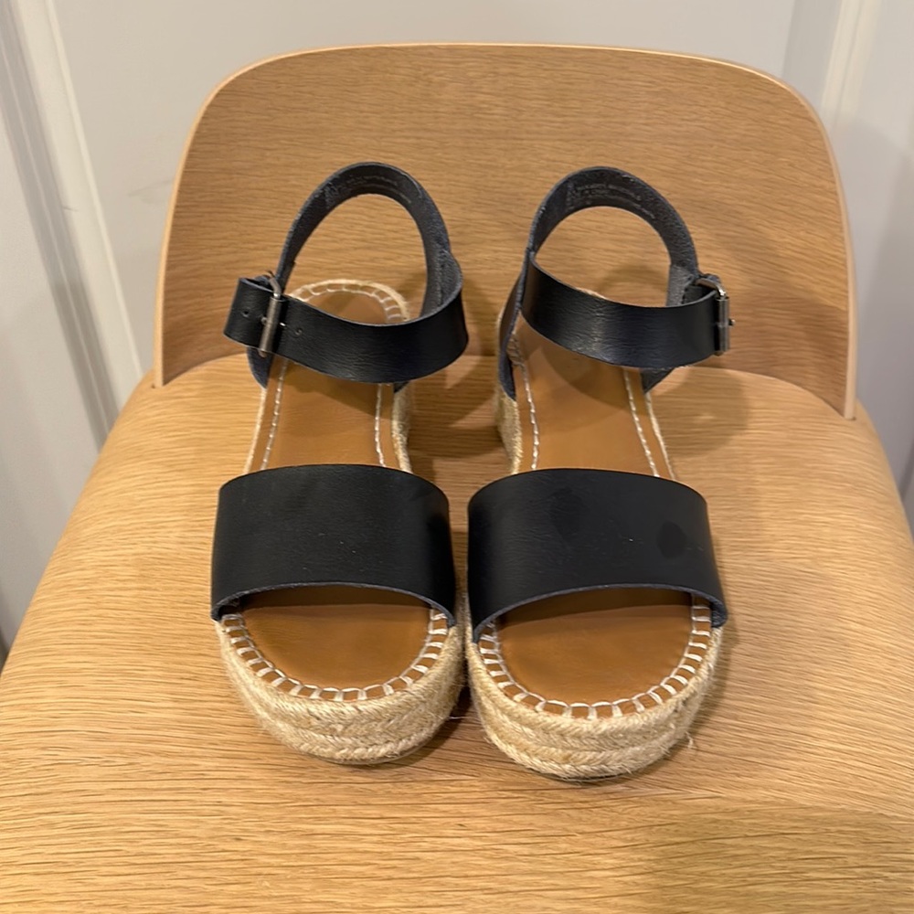 Black wedge sandal with platform